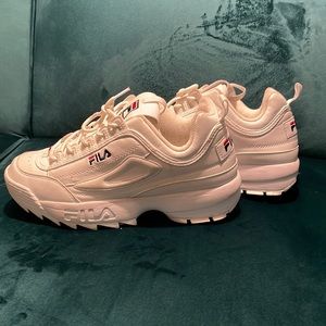 White Filas Distributor